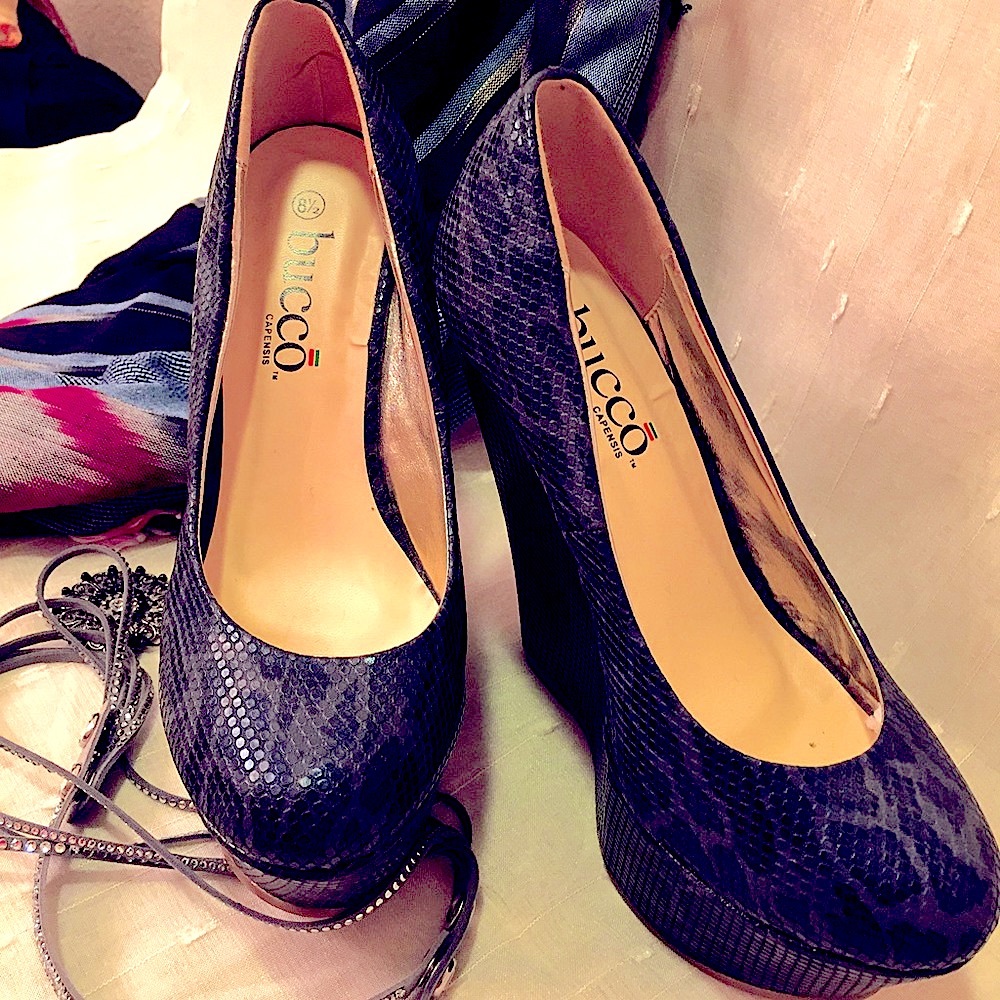 Bucco shoes size8.5, new